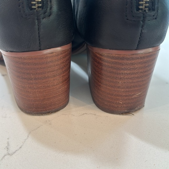Tom’s black boots with brown heel.  Women’s size 9. Great used condition! - Picture 5 of 9